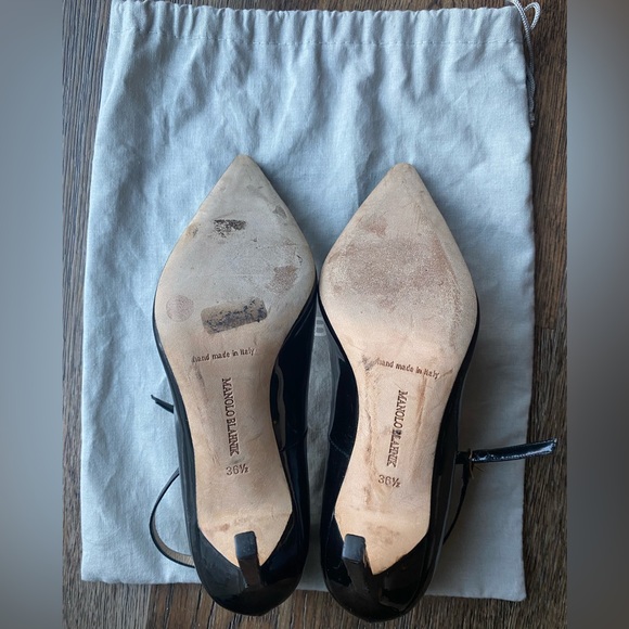 Manolo Blahnik Black Toe Pump with Ankle strap - Picture 8 of 8